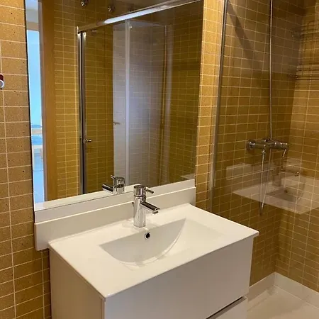 Apartamento Exclusivo Piso De La Playa De Fenals Con Terraza Lloret de Mar